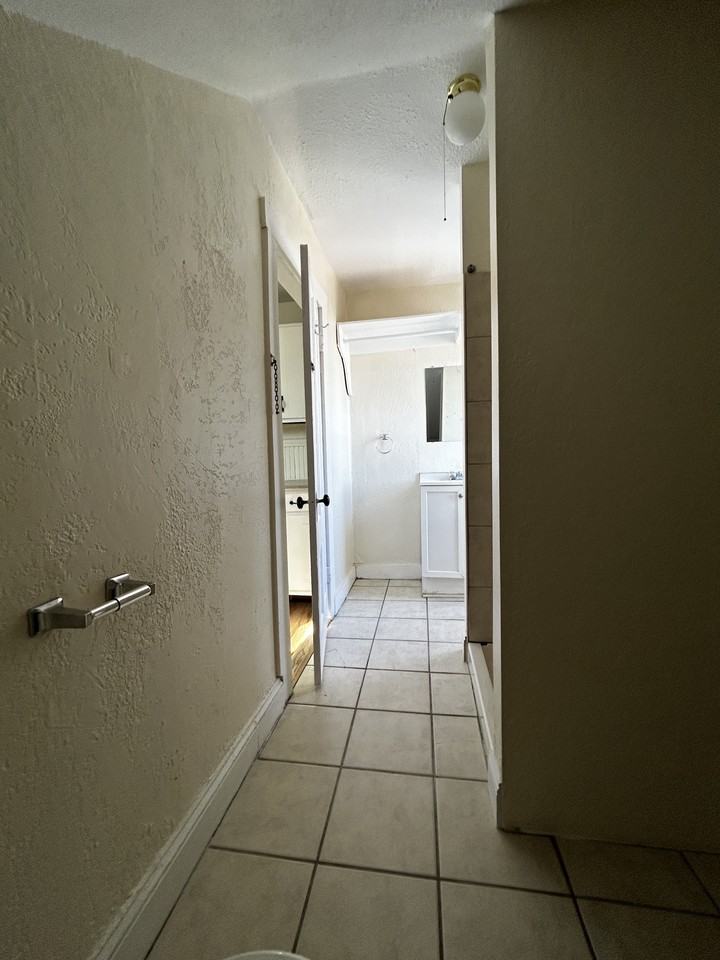 106-108 Spring St - Photo 5 of 5