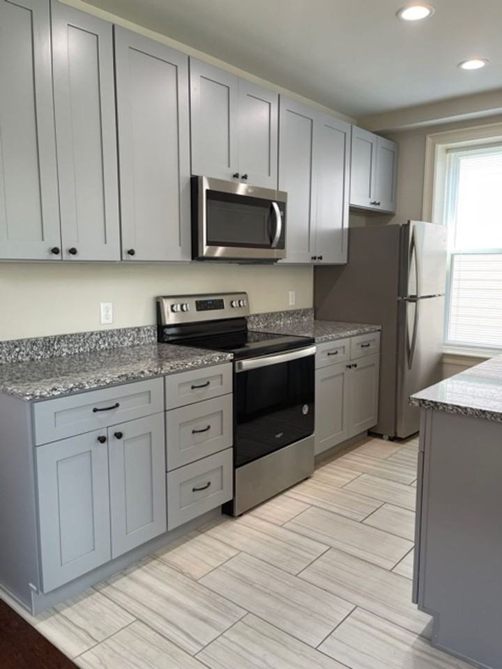4439 Swan Ave - Photo 3 of 16