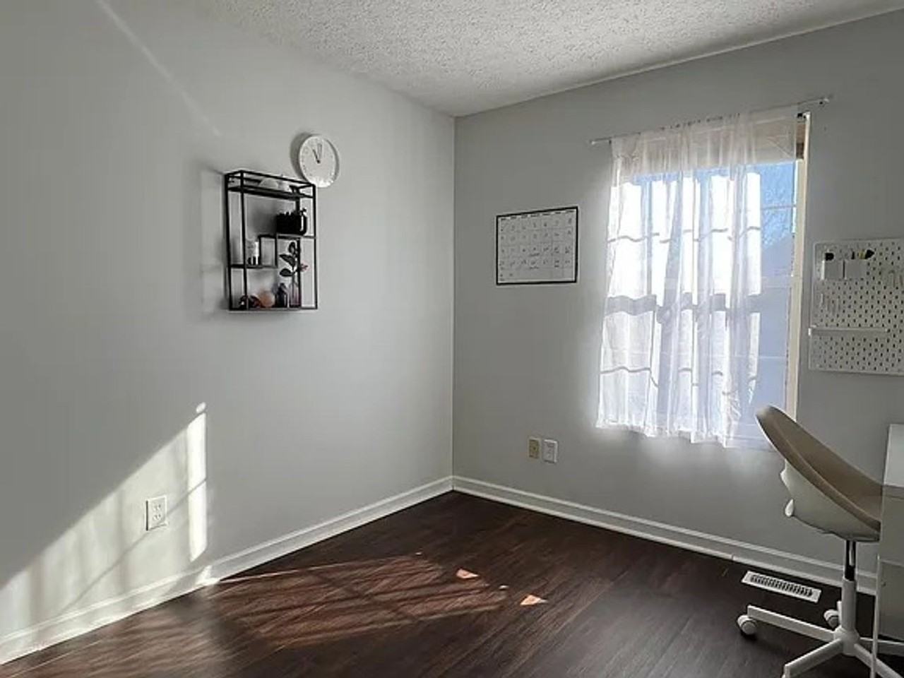 5070 Gilwood Dr - Photo 3 of 16