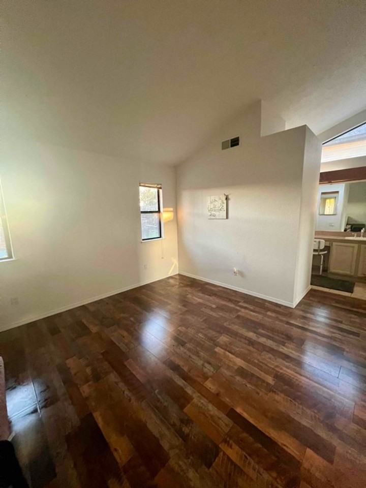 101 Ainsworth Way - Photo 3 of 10