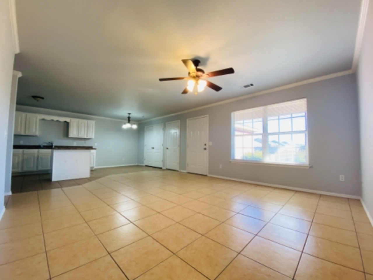 3106 S B St - Photo 3 of 10