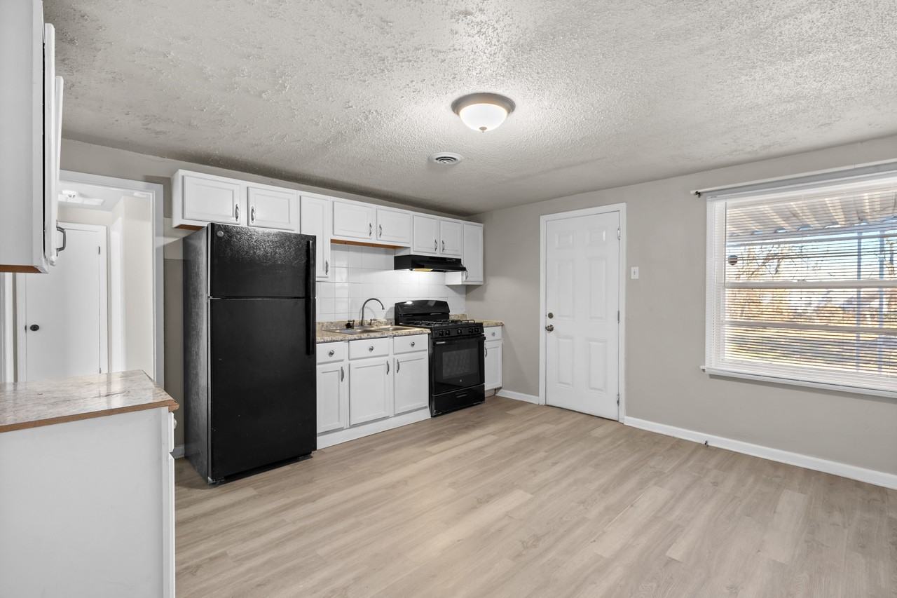 118 N Dade Ave - Photo 5 of 16