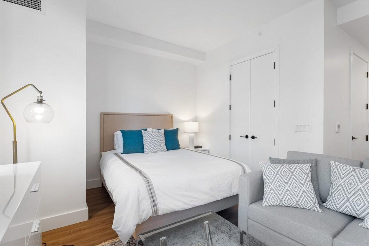 219 Bay 31st St #1056674P - Photo 3 of 29