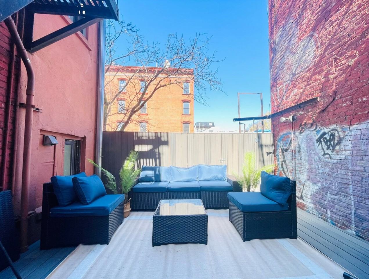 402 East 11th Street - Photo 3 of 73