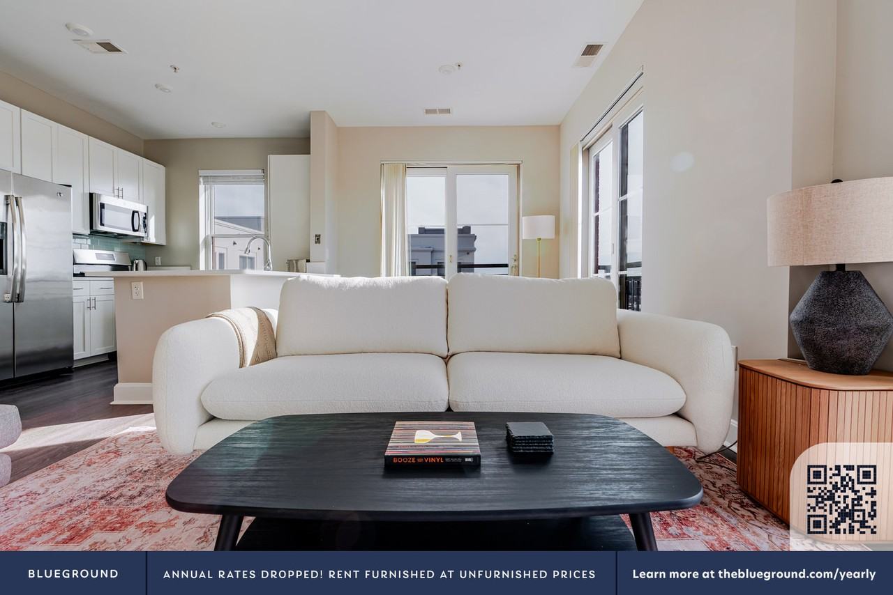 7131 Arlington Road - Photo 4 of 40