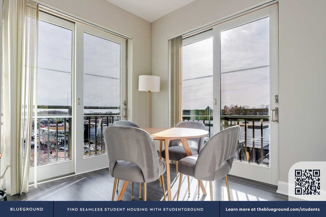 7131 Arlington Road - Photo 7 of 40