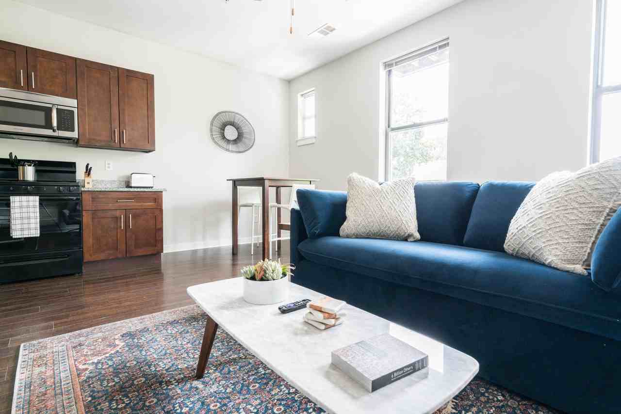 1016 18th Avenue South - Photo 7 of 37