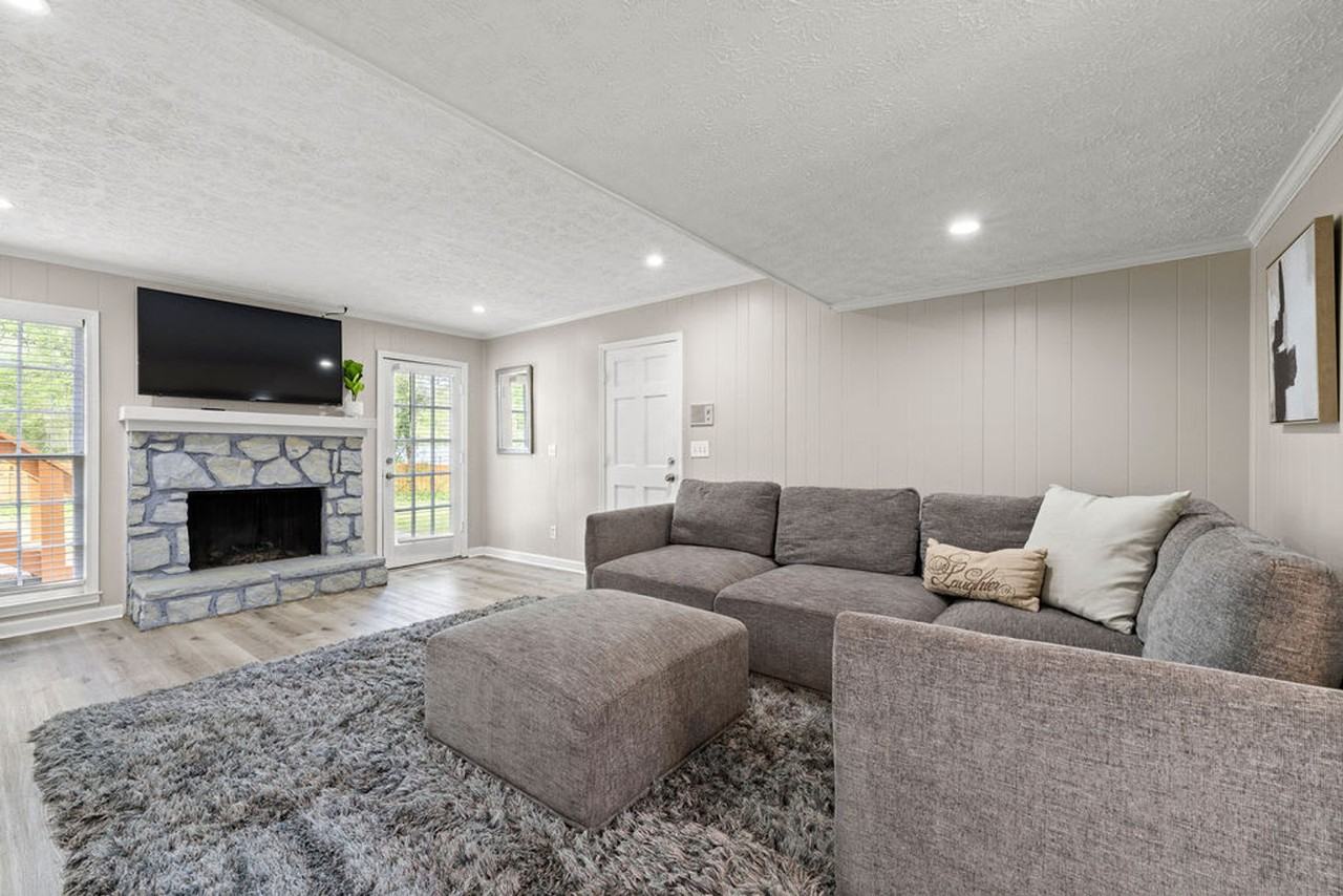 673 Fairfield Dr #1019257P - Photo 2 of 21