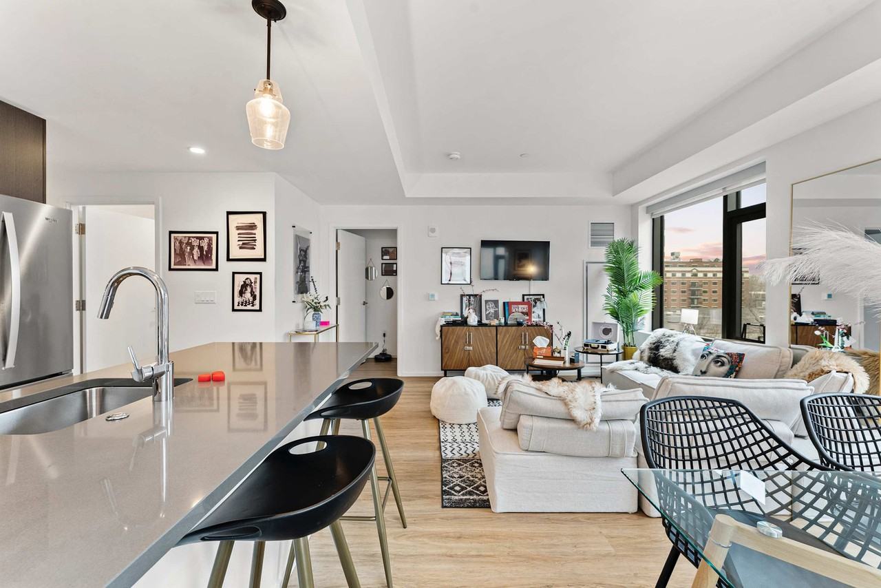 300 Harrison Avenue - Photo 7 of 84