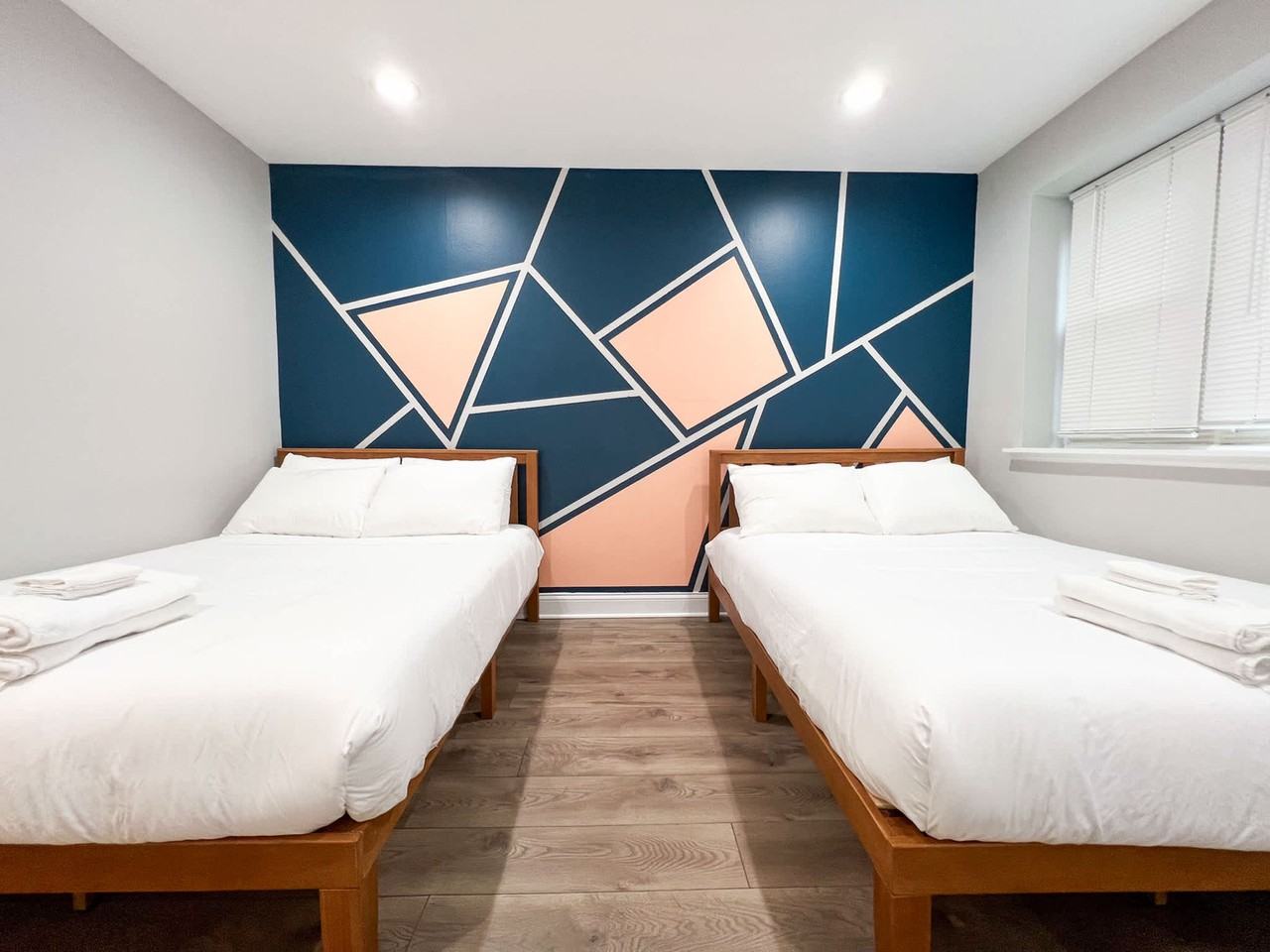 3161 N Cambridge Ave #1042058P - Photo 7 of 10