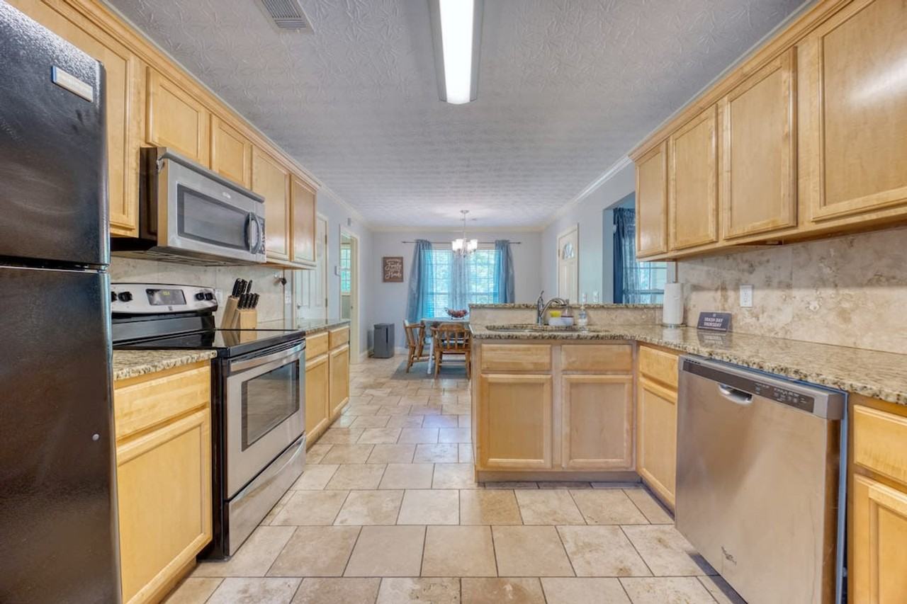 4235 King Arthur Pl #1043511P - Photo 3 of 50