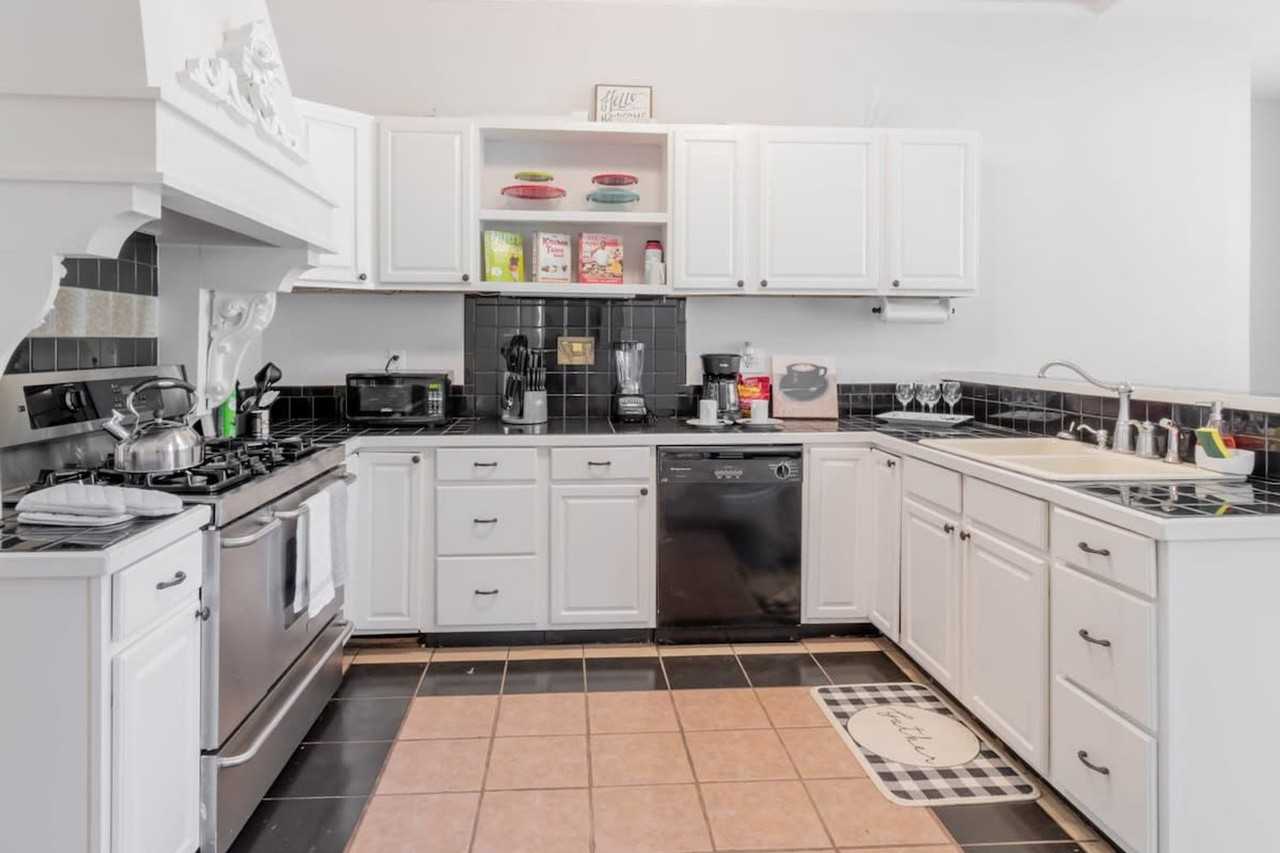 723 2nd Avenue #1043557P - Photo 3 of 50