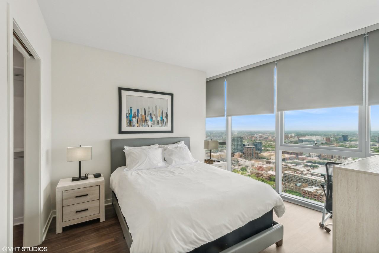 727 W Madison St #1047175P - Photo 5 of 9