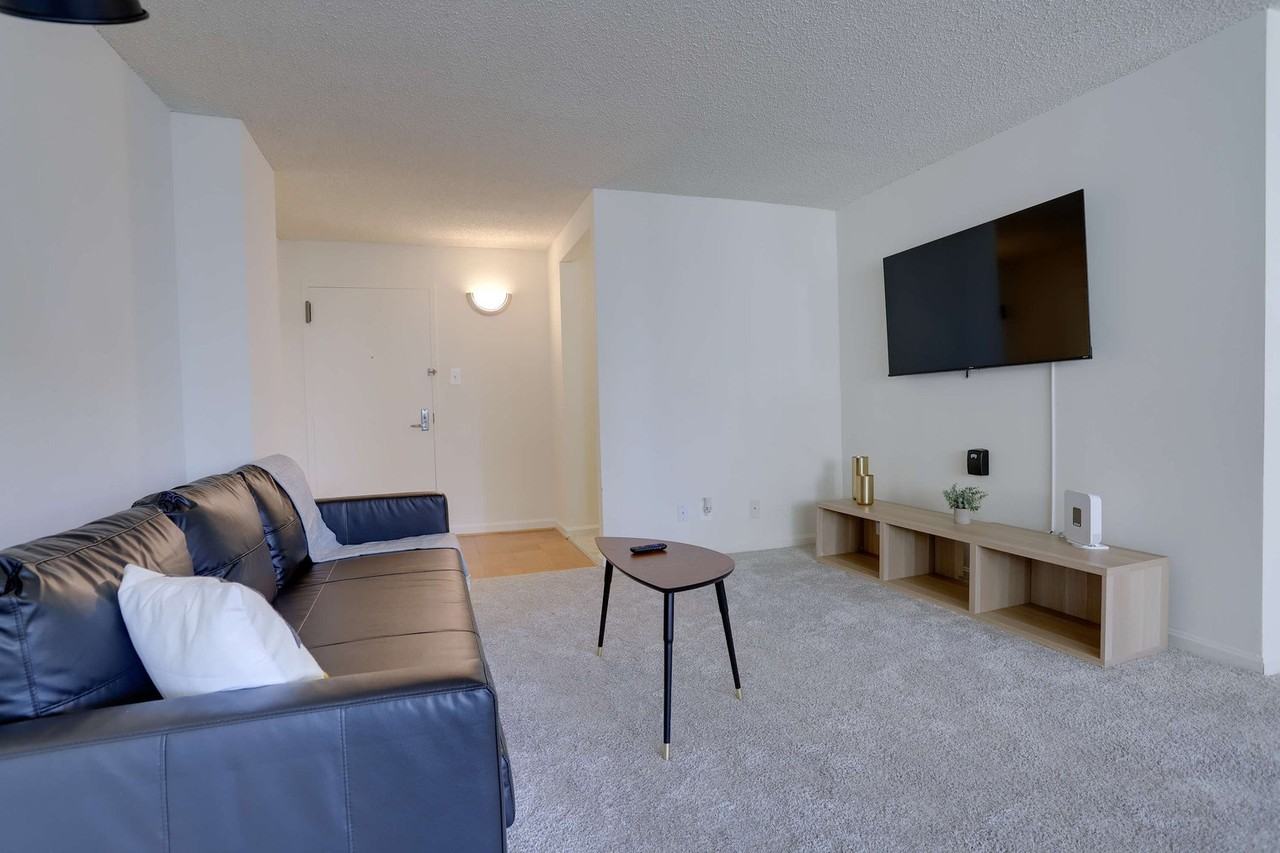 320 23rd Street South - Photo 2 of 109