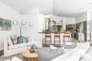 featured image of 10108 Lake Julia Cir