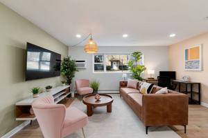 featured image of 1016 E Division St