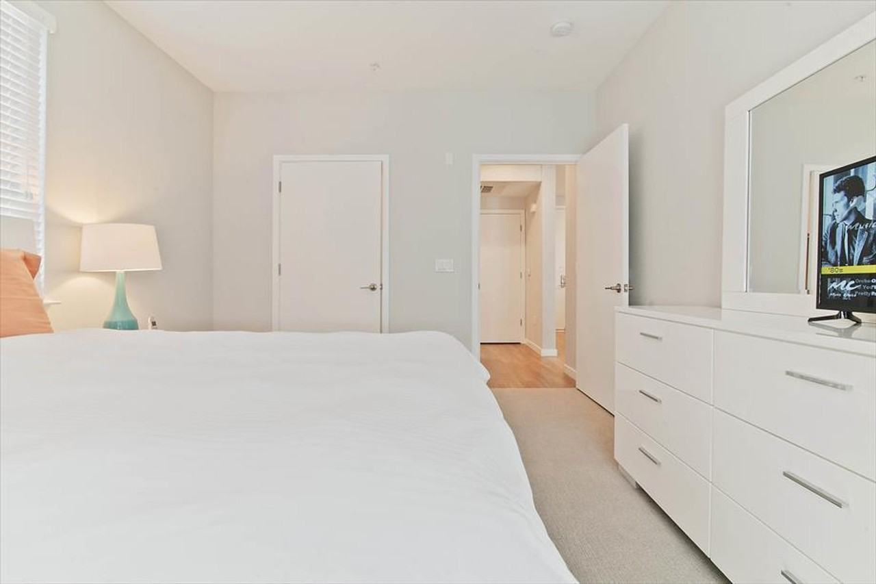 375 Camino De La Reina #1039835P - Photo 6 of 24