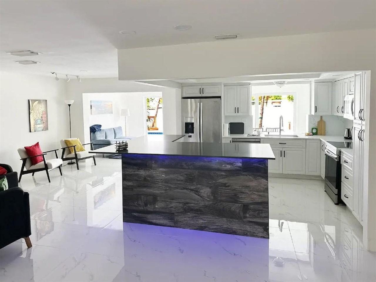 8721 Nw 19th St #1059167P - Photo 7 of 23