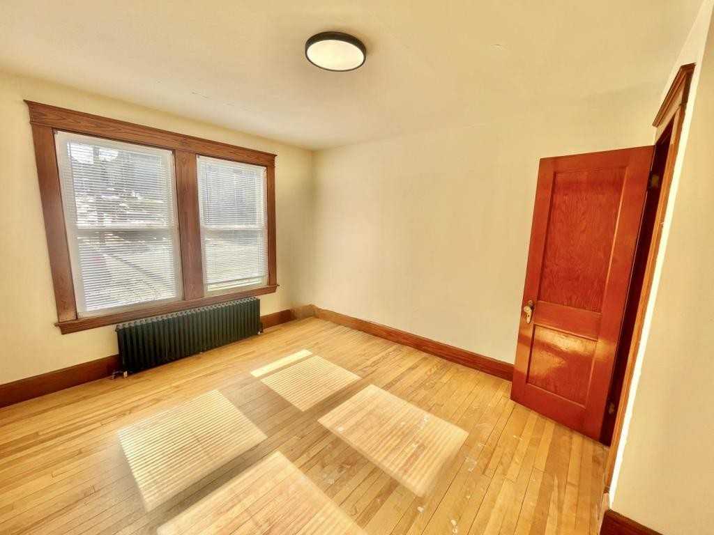 122 Second St Apt 1 - Photo 5 of 8