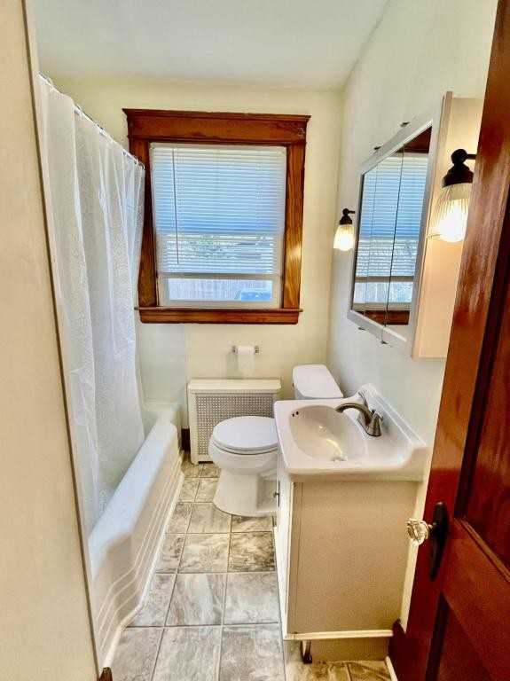 122 Second St Apt 1 - Photo 7 of 8