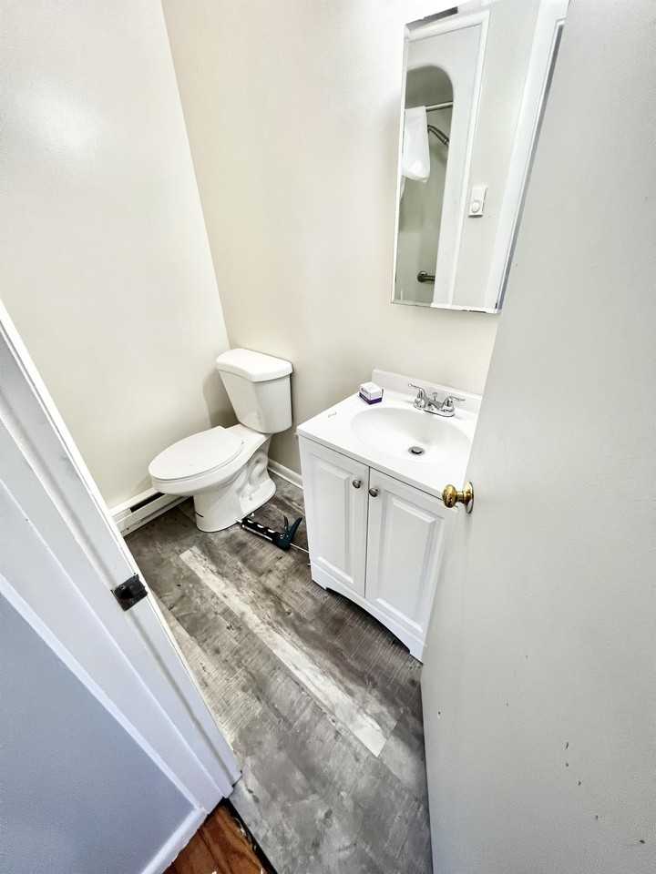 22 Godfrey St - Photo 3 of 10