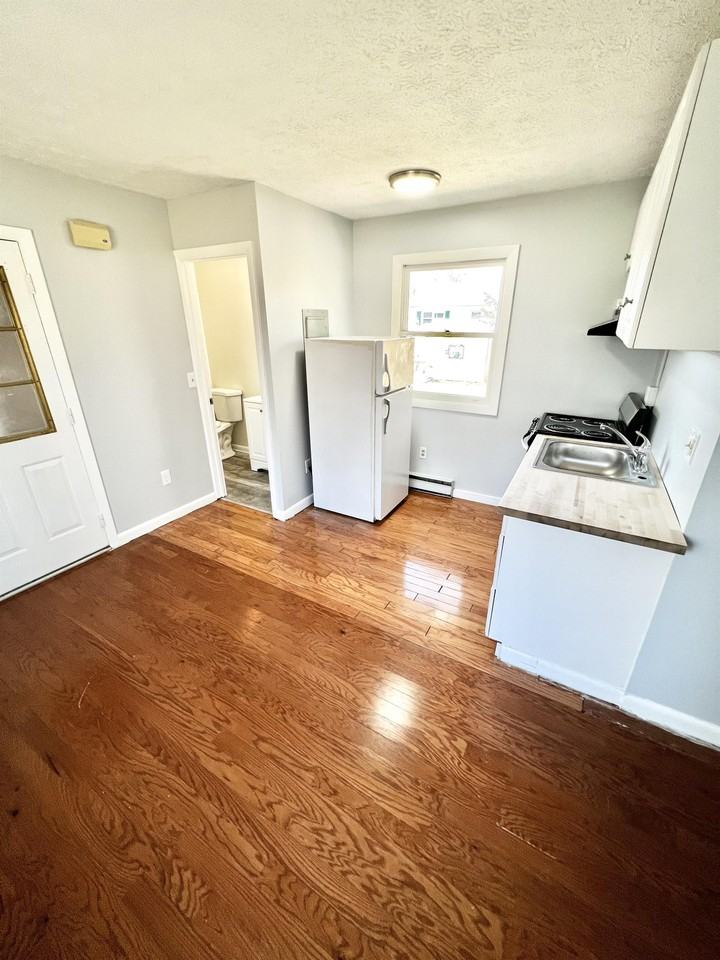 22 Godfrey St - Photo 2 of 10