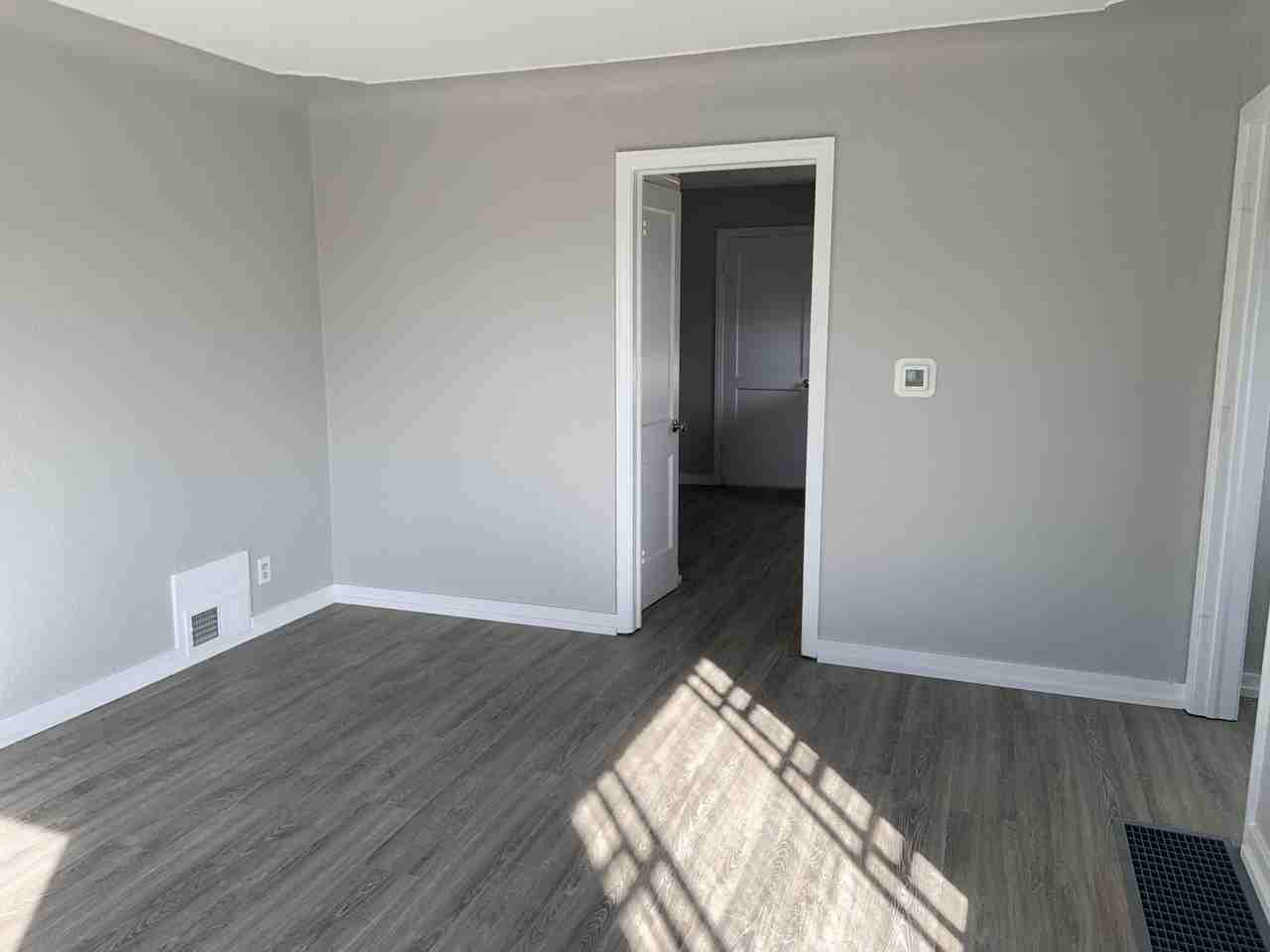 343 E Lakewood Blvd - Photo 5 of 37