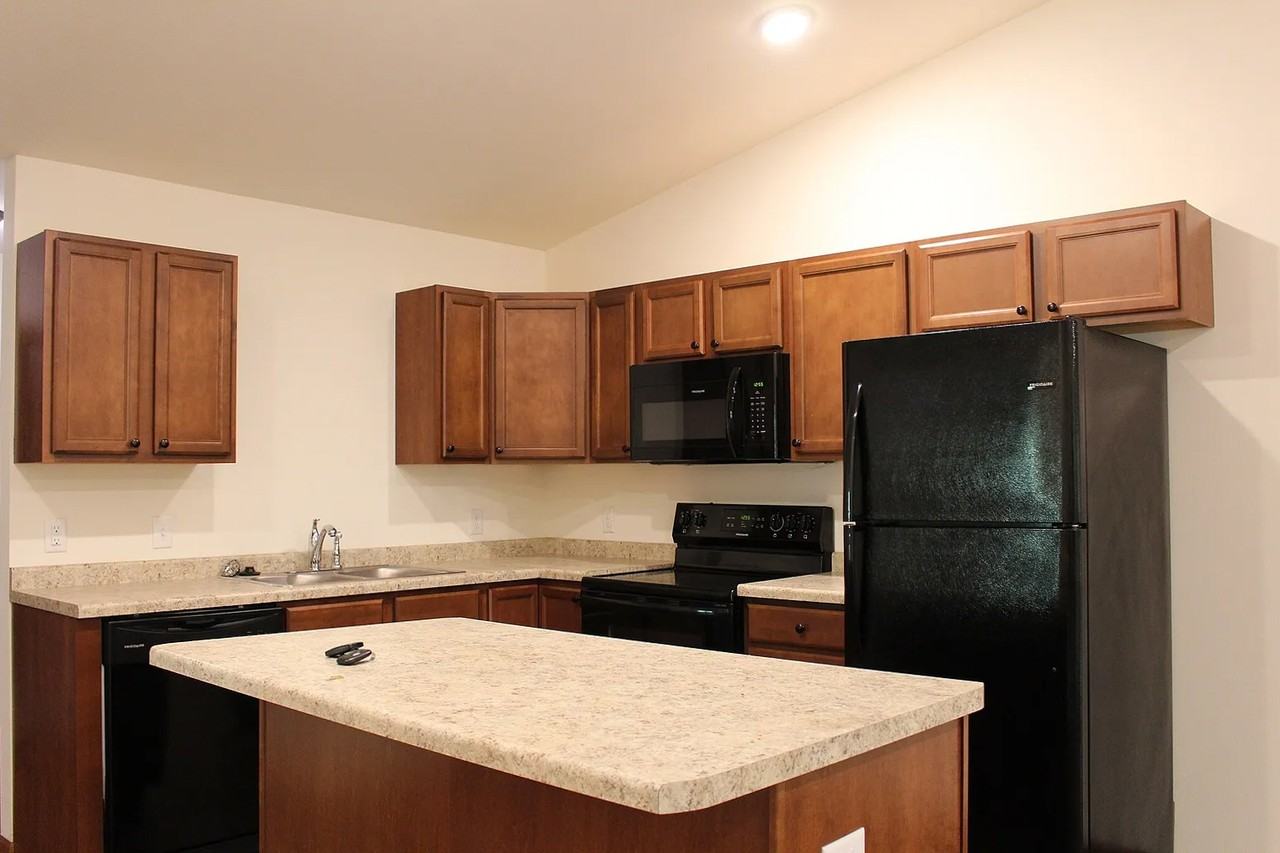 1238 Salem Drive - Photo 3 of 12