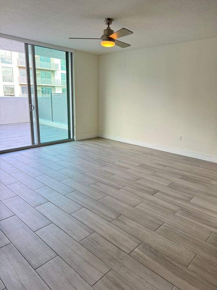 1247 Northwest 9th Avenue #A8 - Photo 5 of 54