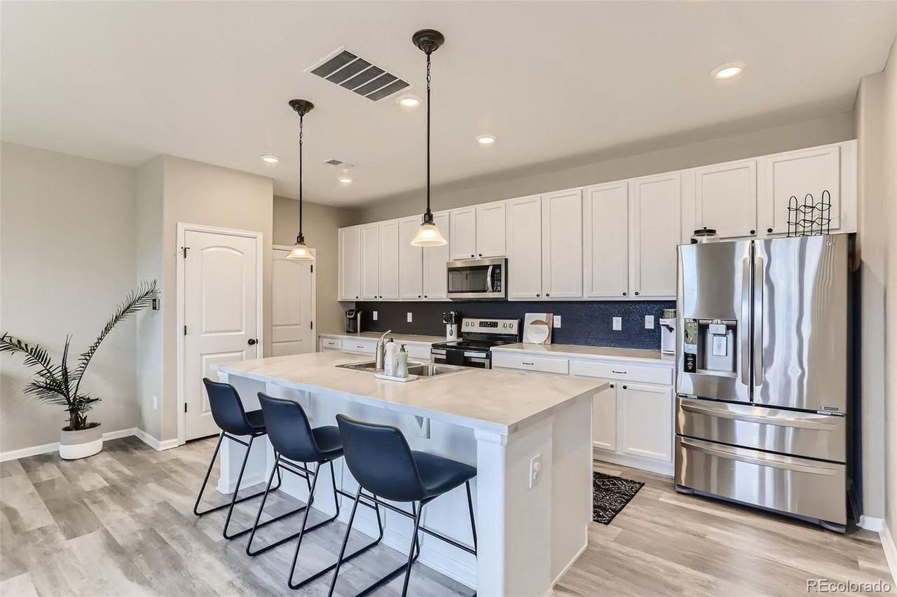 3807 Happyheart Way - Photo 4 of 13