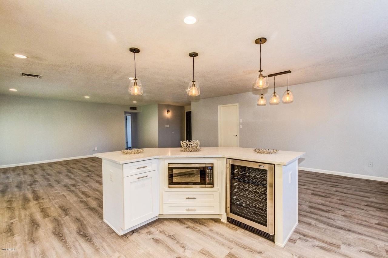 11112 North 106th Street - Photo 6 of 22