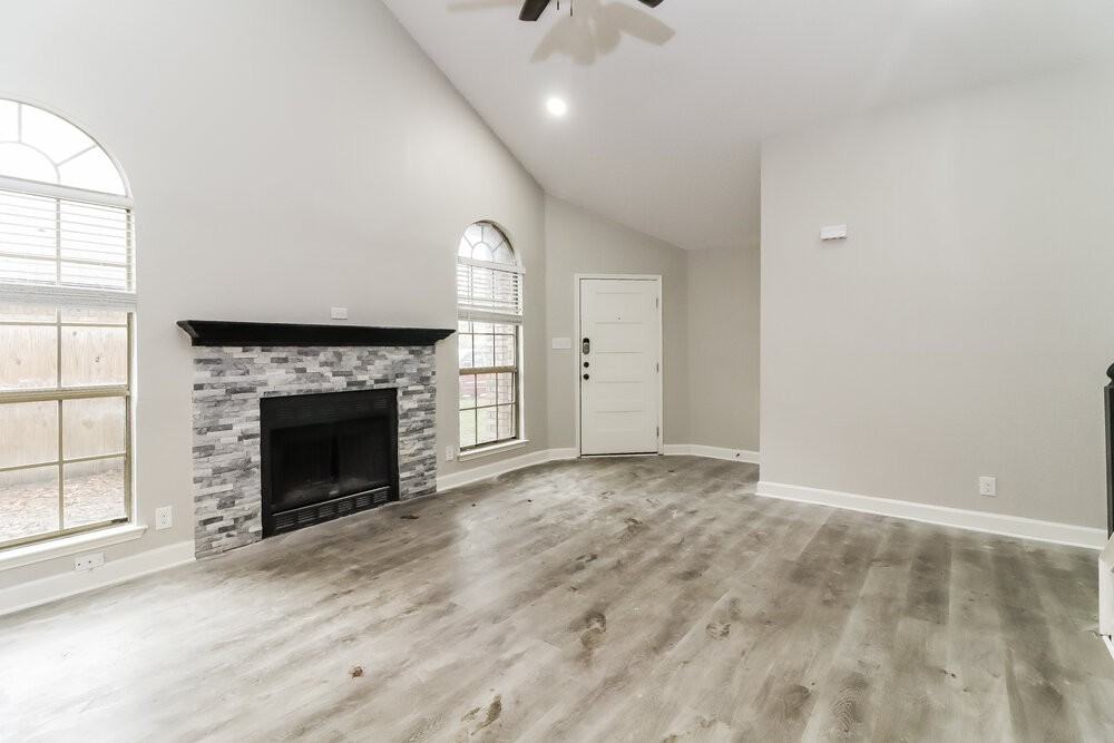 815 Cornfield Dr - Photo 6 of 17