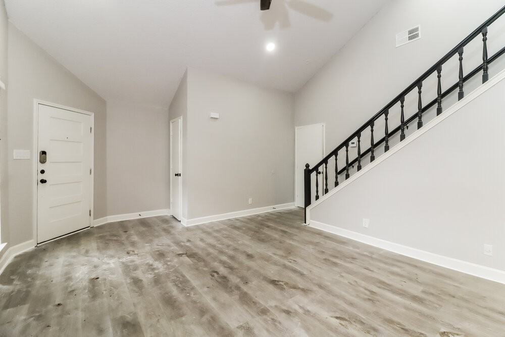 815 Cornfield Dr - Photo 7 of 17