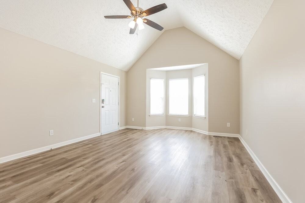 1984 Old Castle Dr - Photo 4 of 16