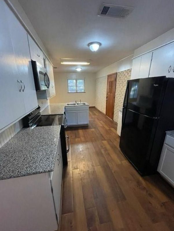 1820 Shannon Rd - Photo 3 of 4