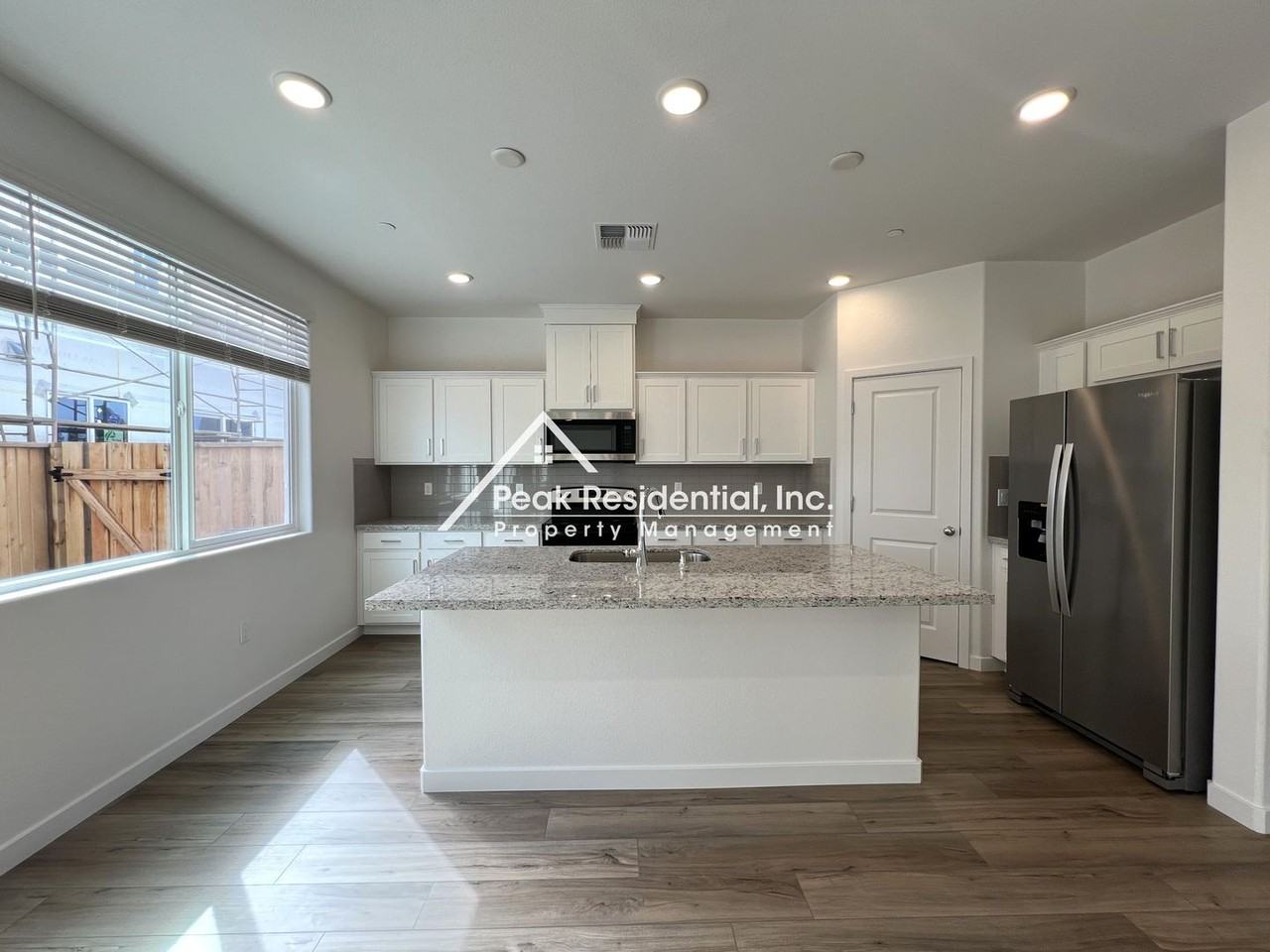 5218 Senesta Cir - Photo 5 of 25
