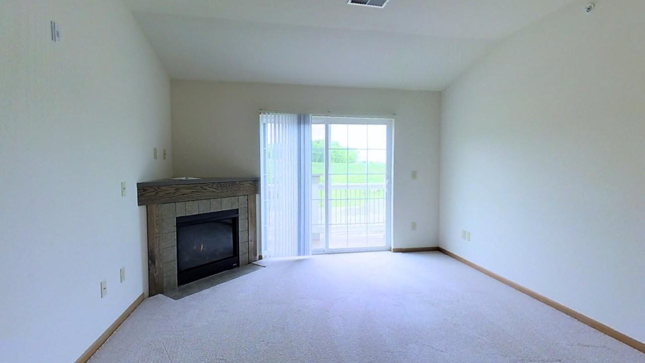 645 Cedar Bluffs Way - Photo 4 of 15