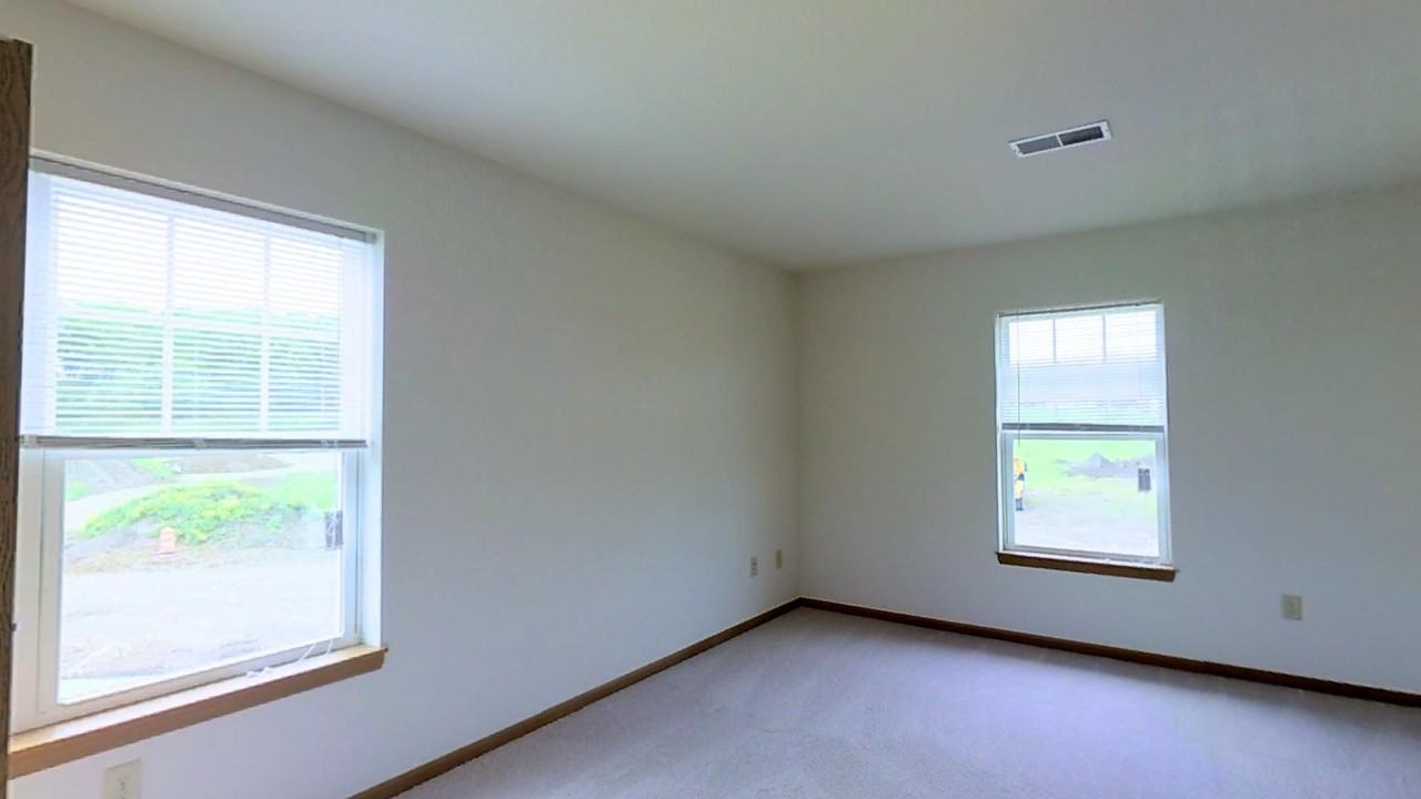 645 Cedar Bluffs Way - Photo 5 of 15
