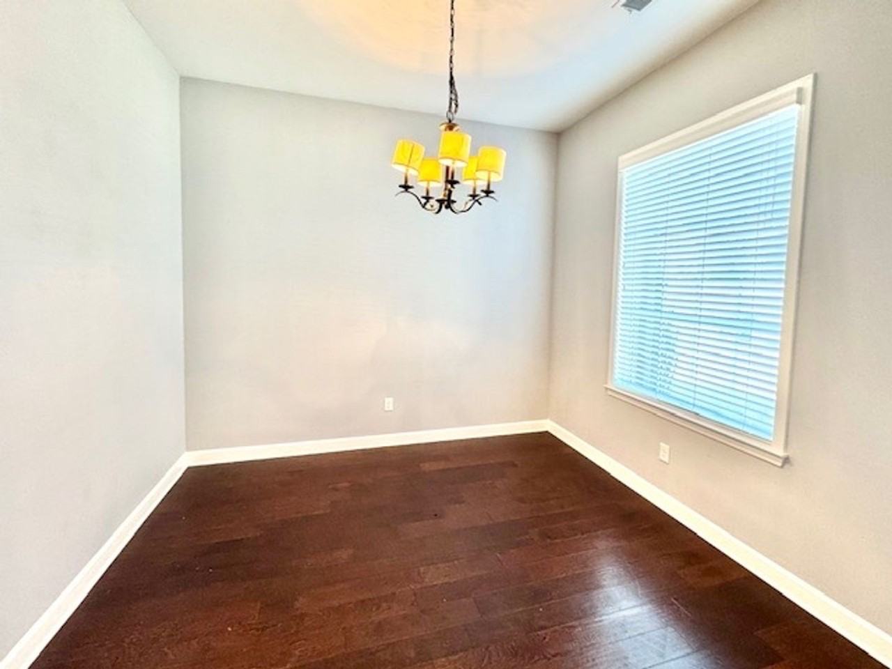 6249 Vera Ln - Photo 4 of 14