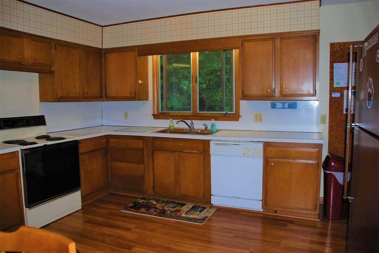 129 Edith St - Photo 2 of 12