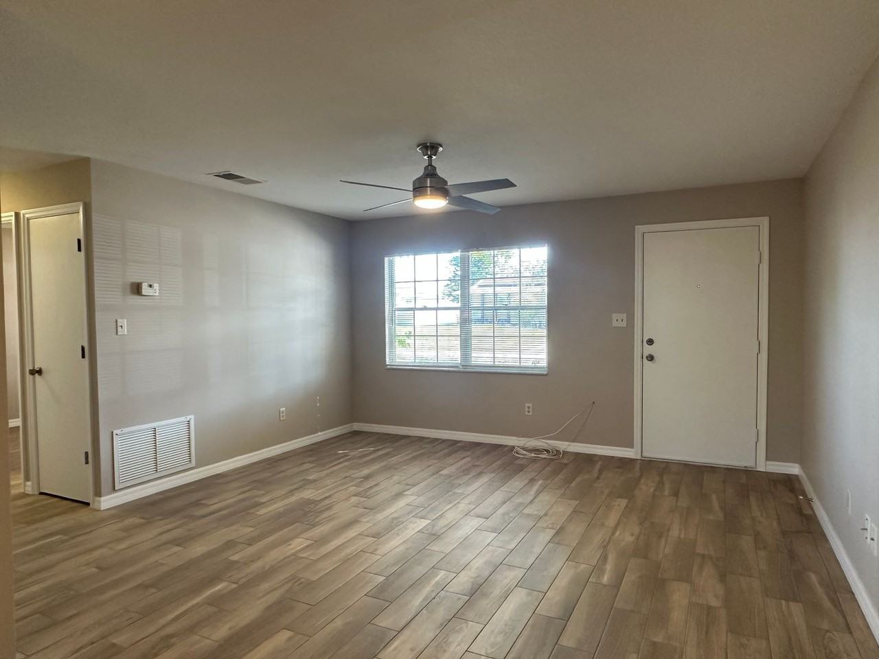 2526 Poet Ln - Photo 2 of 26