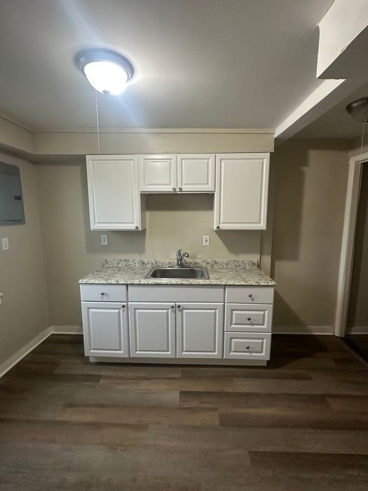 40 Lardner Ct #46 - Photo 2 of 10