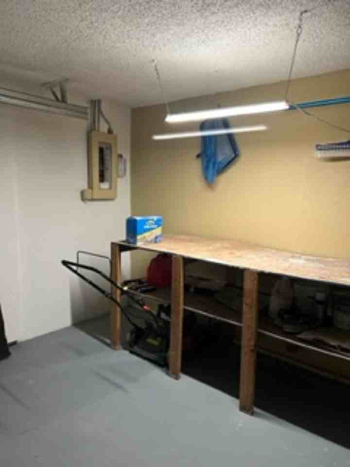 6100 Seabreeze Drive - Photo 4 of 29