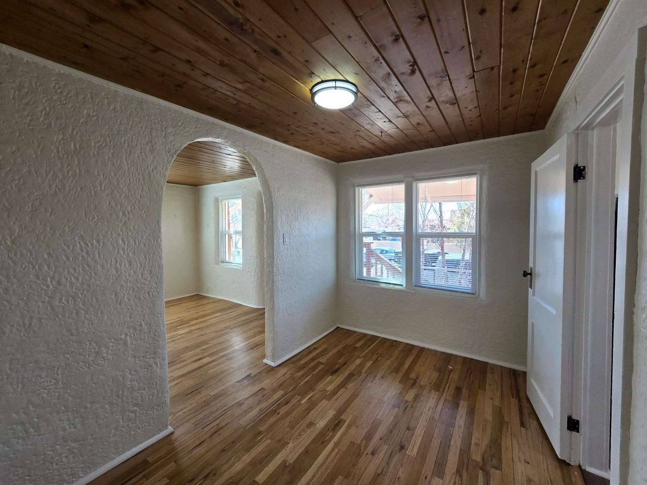 508 Franklin Ave - Photo 4 of 27