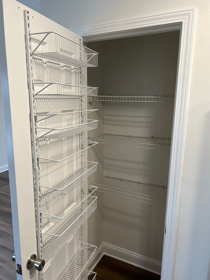 907 Mynders Ave - Photo 7 of 19