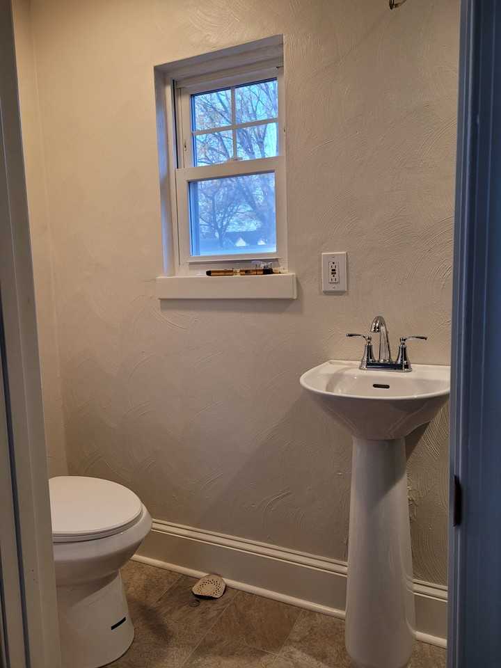 2637 Ballentine Blvd #NA - Photo 3 of 9