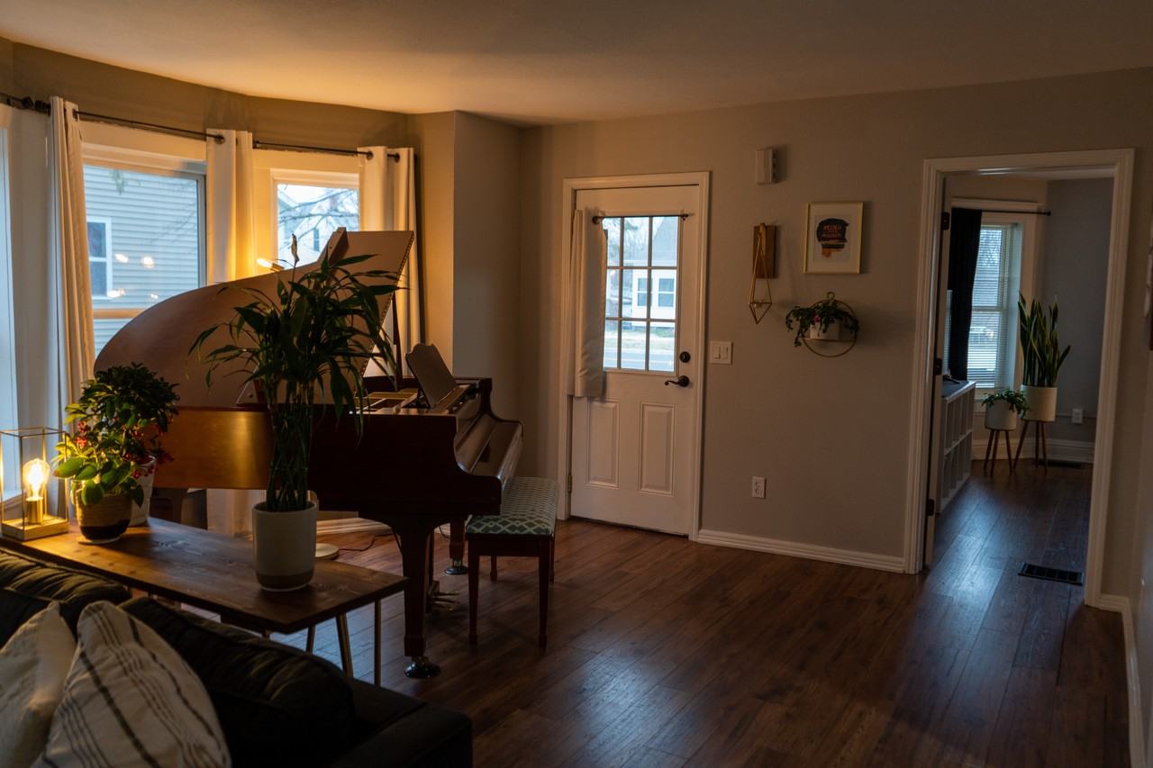 1142 Fulton Ave - Photo 2 of 28