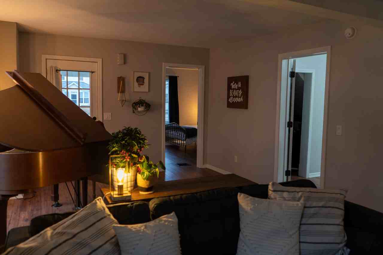 1142 Fulton Ave - Photo 4 of 28