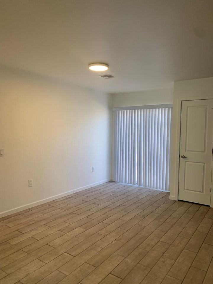 2454 South Clovis Place - Photo 2 of 5