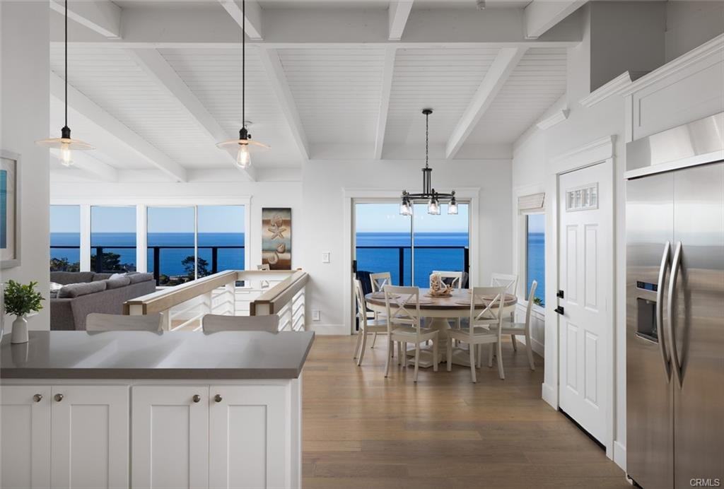 31411 Holly Dr - Photo 2 of 8